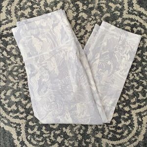 LULULEMON CROP LEGGINGS, SIZE 10, WORN 3 TIMES